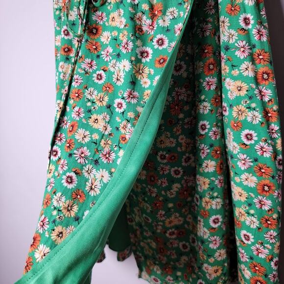 Mi Ami Green Floral True Wrap Dress M Lined Boho Cottagecore Flutter Sleeve Soft - Picture 5 of 10